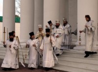 Торжественный крестный ход по случаю  освящения Дмитриевского храма и раки, приготовленной для святых мощей святителя Димитрия, митрополита Ростовского